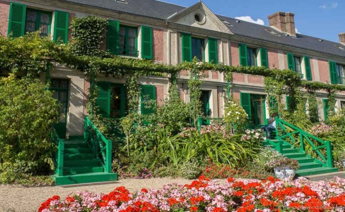 GUIDED TOUR TO GIVERNY: CLAUDE MONET’S HOUSE AND GARDENS